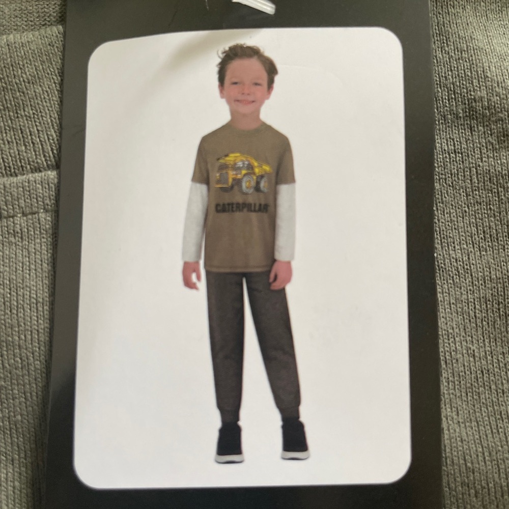 CAT  boys two piece set size 6